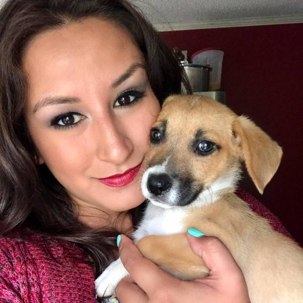 Meet your Posher, Claudia